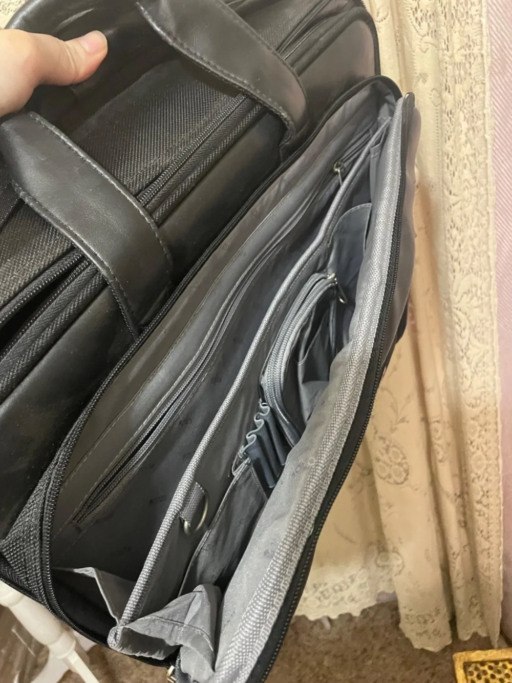 Solo: durable nylon soft briefcase/computer bag